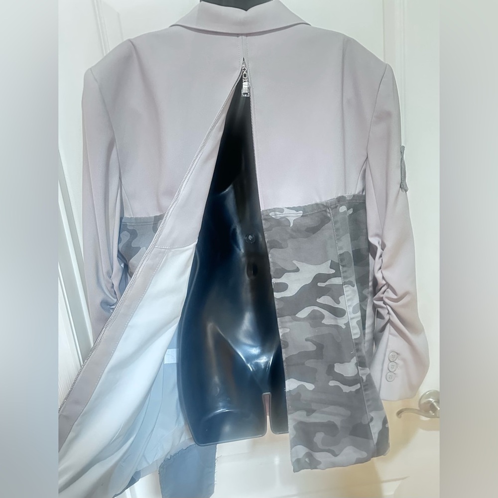 Upcycled Gray camo Patchwork zip back Blazer size… - image 6